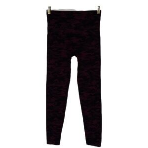 Spanx Womens Size L Crop Seamless Leggings Camo Purple
